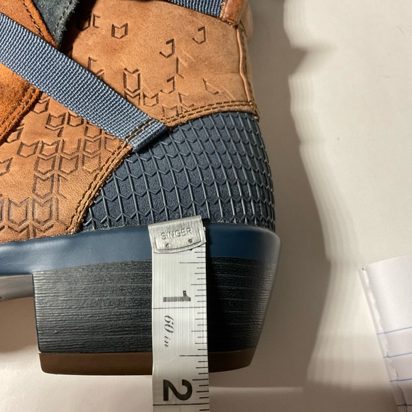 Keen Brown blue Morrison boots. Size 7 - Picture 13 of 14